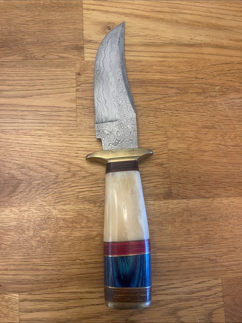 Damascus Blade Fixed Knife with Ivory-Tone and Blue Handle Accents